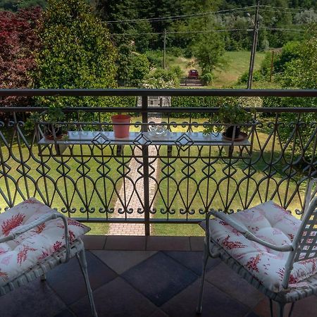 מאינה La Rosa Tra I Laghi B&B מראה חיצוני תמונה