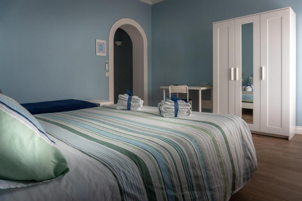 מאינה La Rosa Tra I Laghi B&B מראה חיצוני תמונה