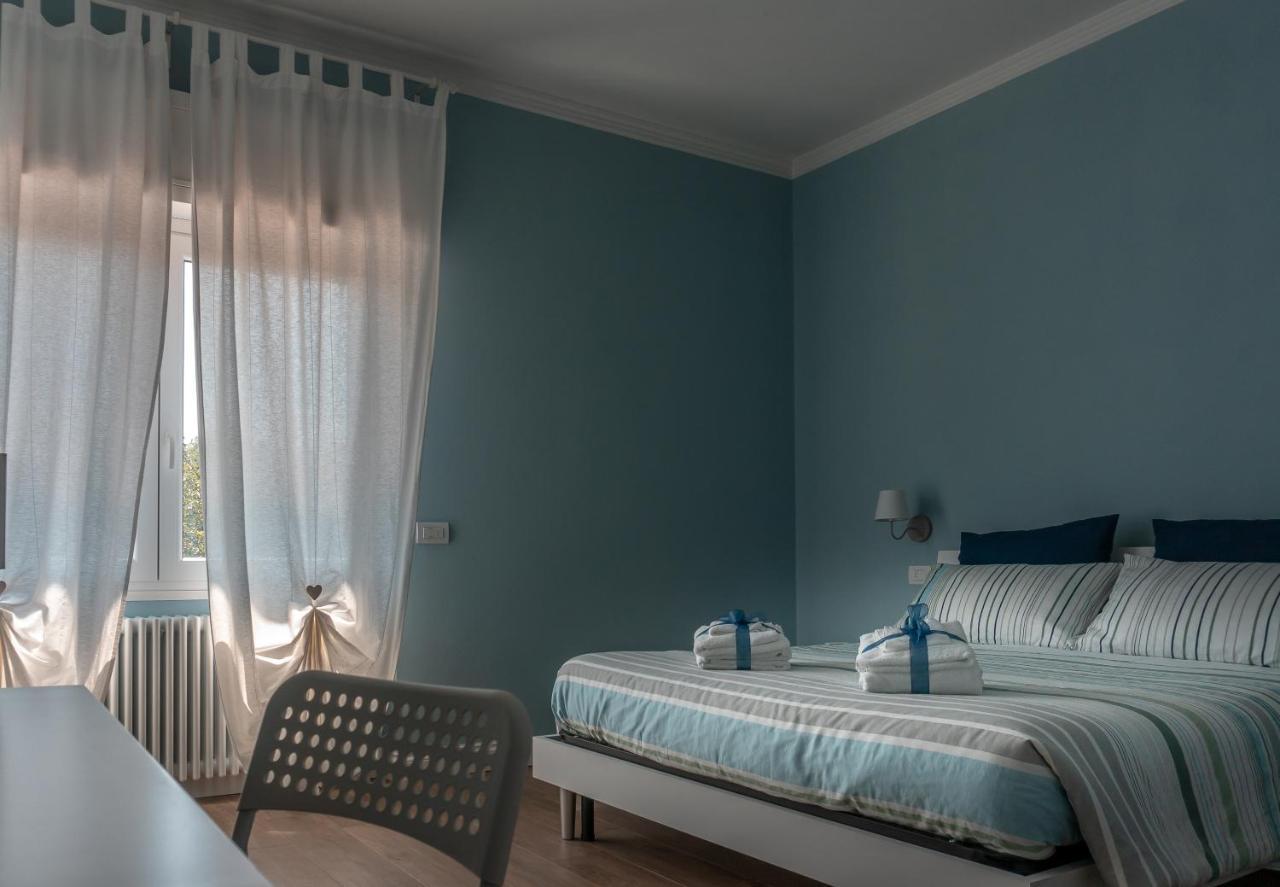 מאינה La Rosa Tra I Laghi B&B מראה חיצוני תמונה